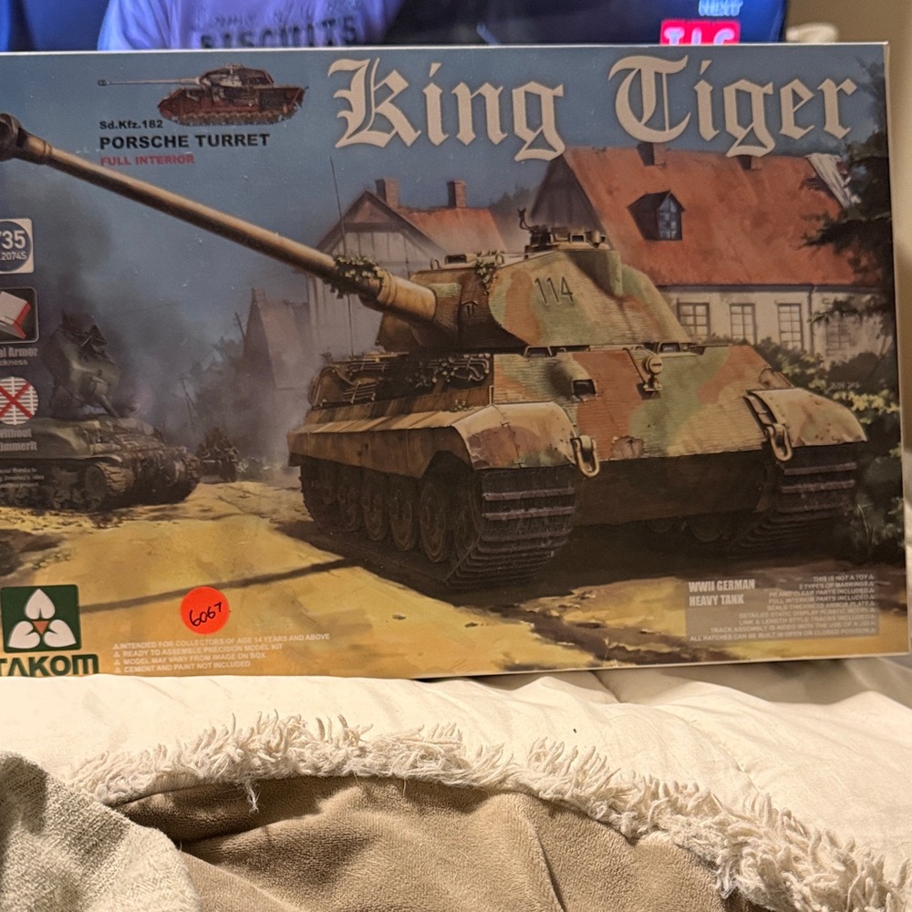 King Tiger Porsche Turret Model Kit 2074S 1/35 scale